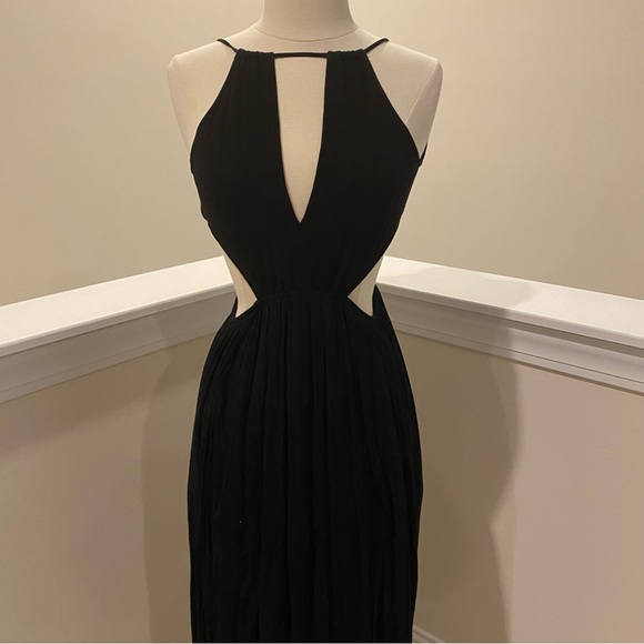 TOBI Little Black Maxi Dress! Stunning Halter Tie Neck Cutout Waist Design Sz XS - Picture 3 of 14